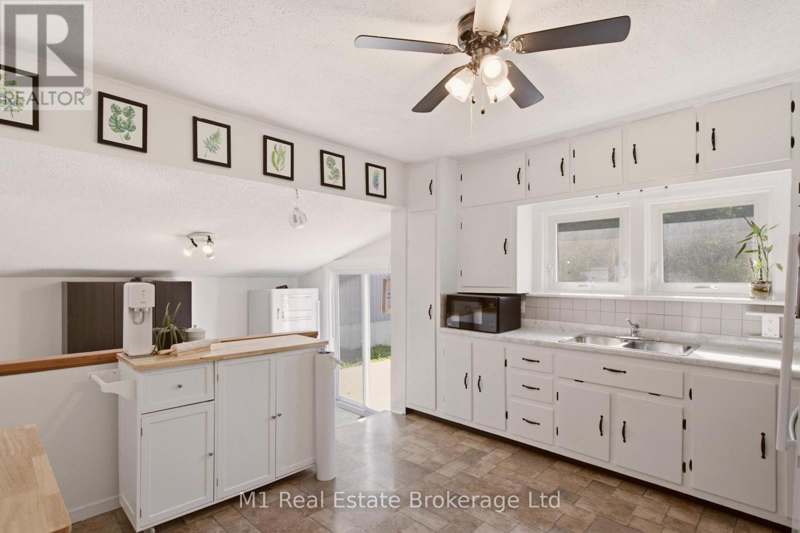 204 King Street E, Wellington North (Mount Forest), Ontario  N0G 2L2 - Photo 11 - X13472268
