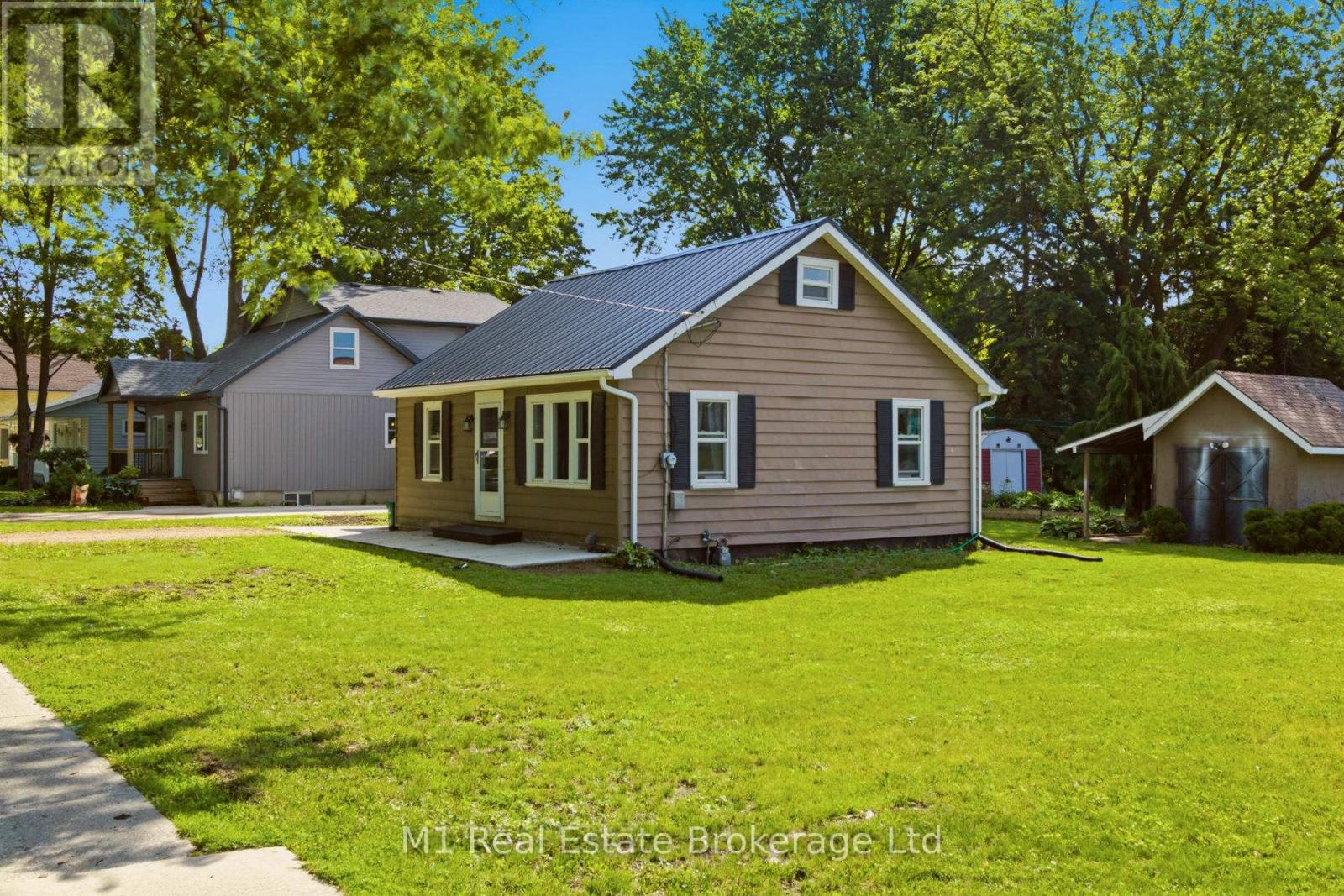 204 King Street E, Wellington North (Mount Forest), Ontario  N0G 2L2 - Photo 4 - X13472268