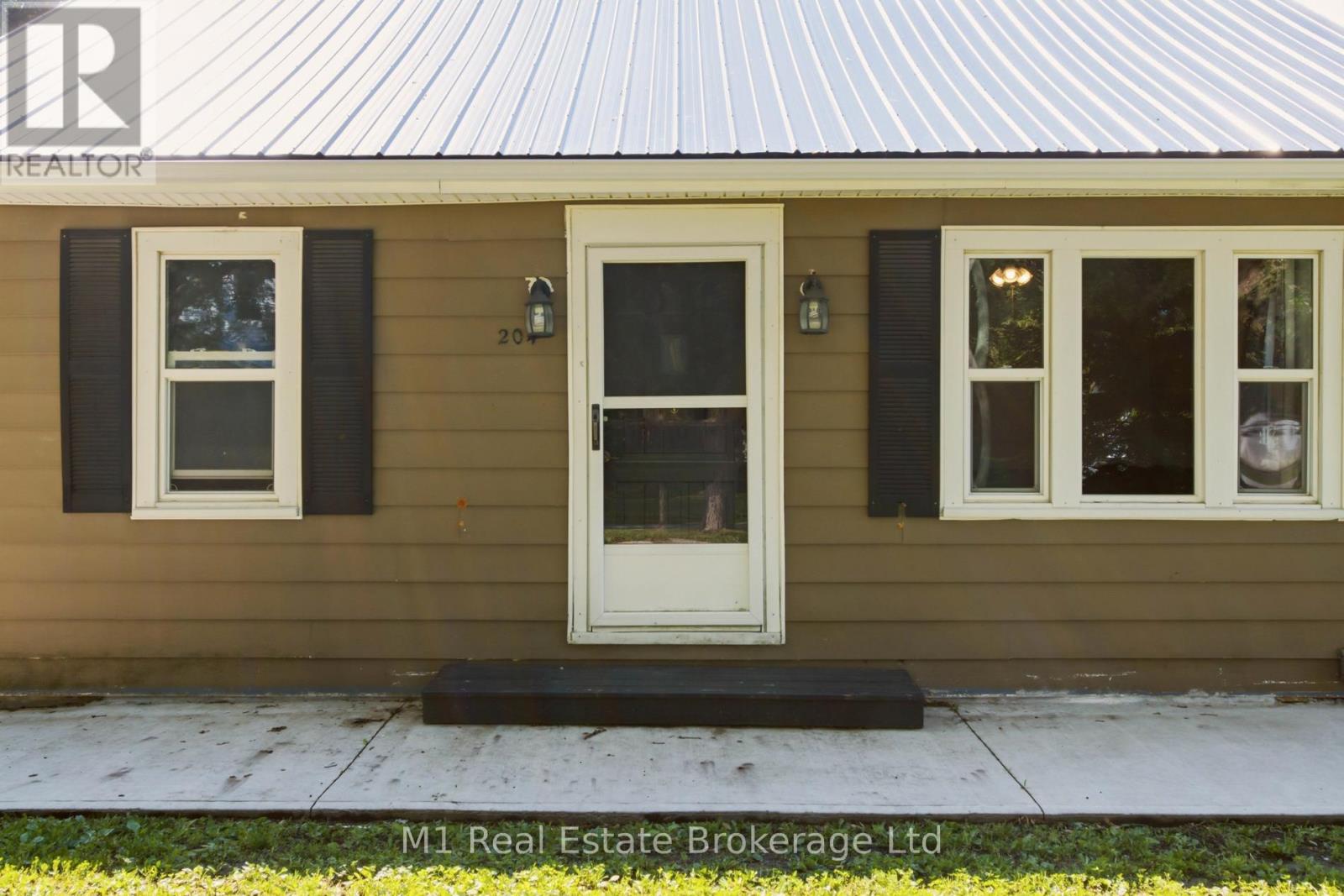 204 King Street E, Wellington North (Mount Forest), Ontario  N0G 2L2 - Photo 6 - X13472268