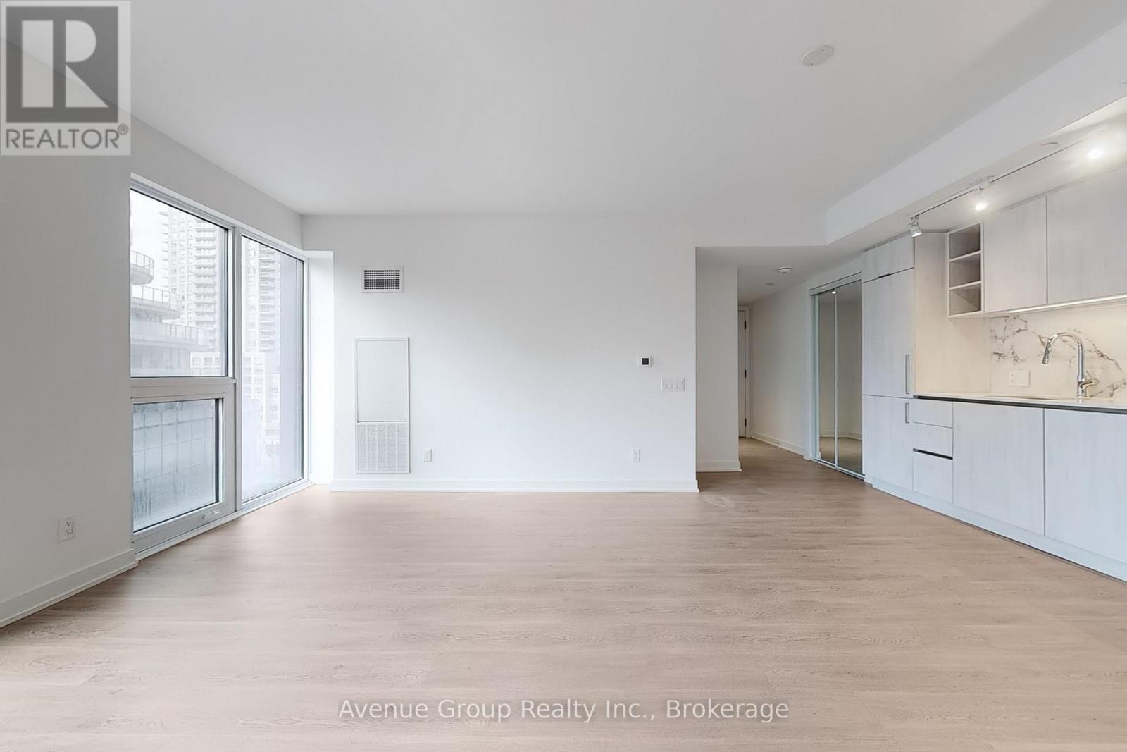 708 - 8 Wellesley Street W, Toronto, Ontario  M4Y 0J5 - Photo 13 - C13472244