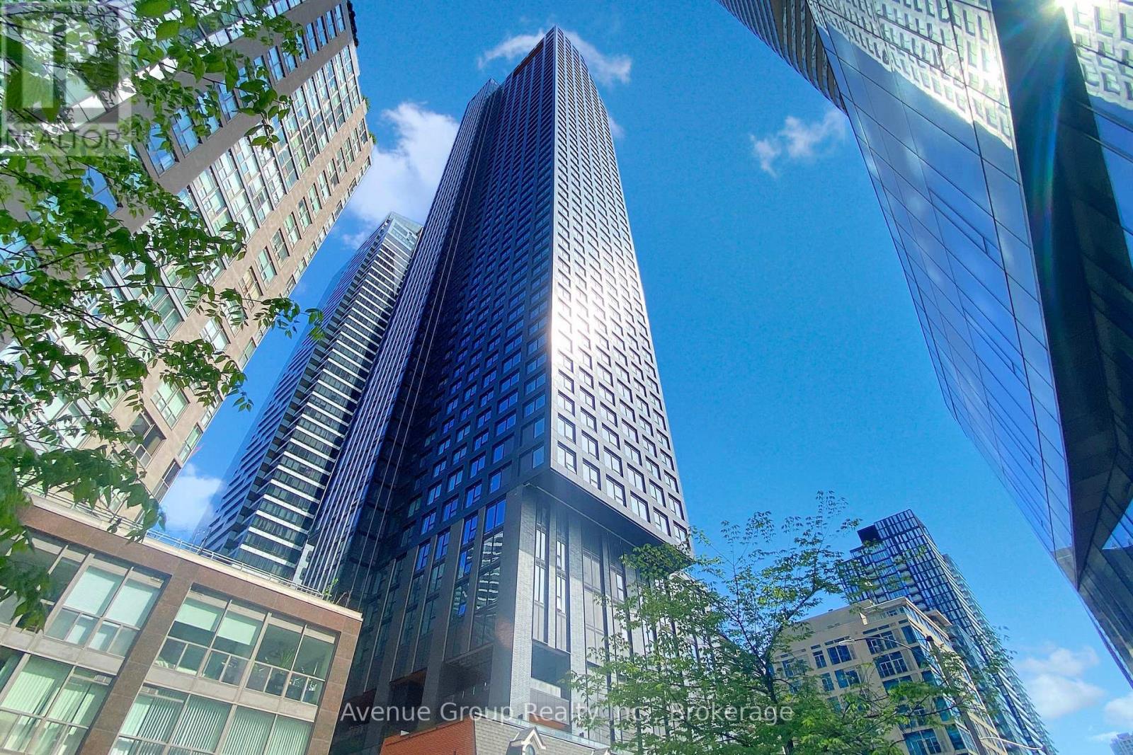 708 - 8 Wellesley Street W, Toronto, Ontario  M4Y 0J5 - Photo 2 - C13472244