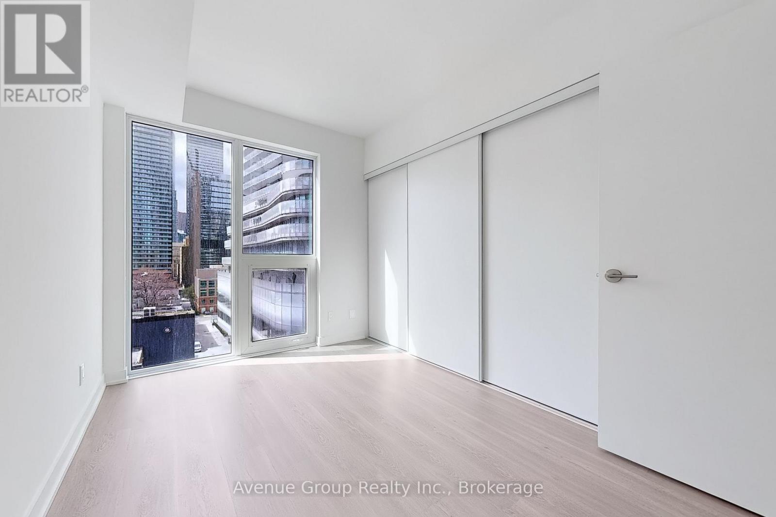 708 - 8 Wellesley Street W, Toronto, Ontario  M4Y 0J5 - Photo 27 - C13472244