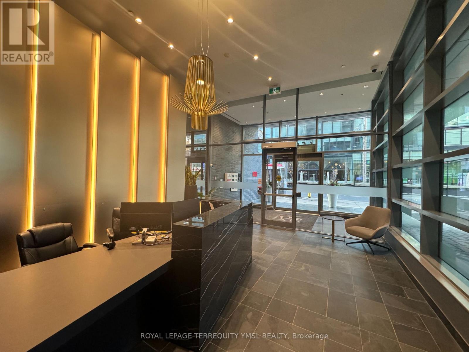 202 - 650 King Street W, Toronto, Ontario  M5V 0H6 - Photo 5 - C13472252