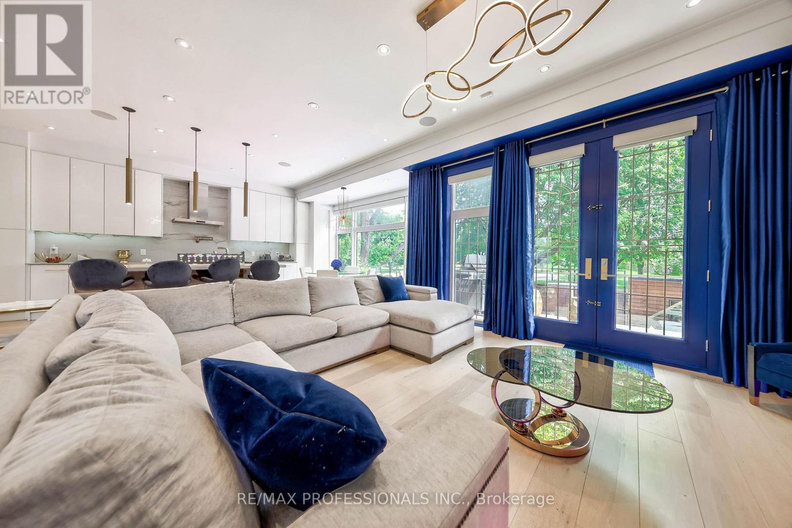 29 Avon Park, Toronto, Ontario  M8Z 3X4 - Photo 14 - W13472178