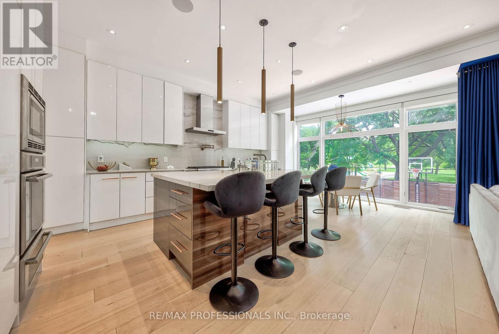 29 Avon Park, Toronto, Ontario  M8Z 3X4 - Photo 15 - W13472178