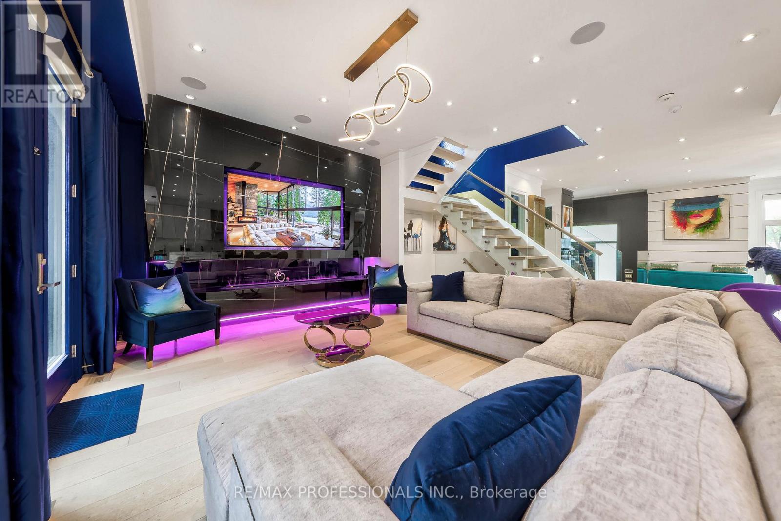 29 Avon Park, Toronto, Ontario  M8Z 3X4 - Photo 13 - W13472178
