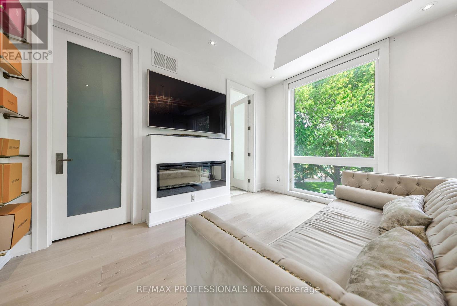 29 Avon Park, Toronto, Ontario  M8Z 3X4 - Photo 25 - W13472178