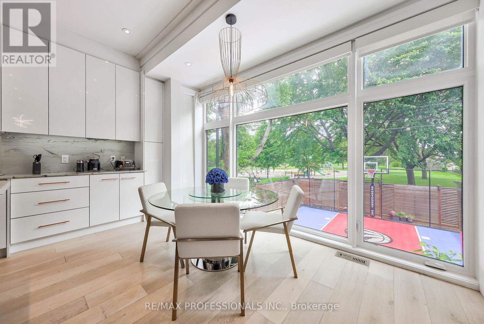 29 Avon Park, Toronto, Ontario  M8Z 3X4 - Photo 20 - W13472178