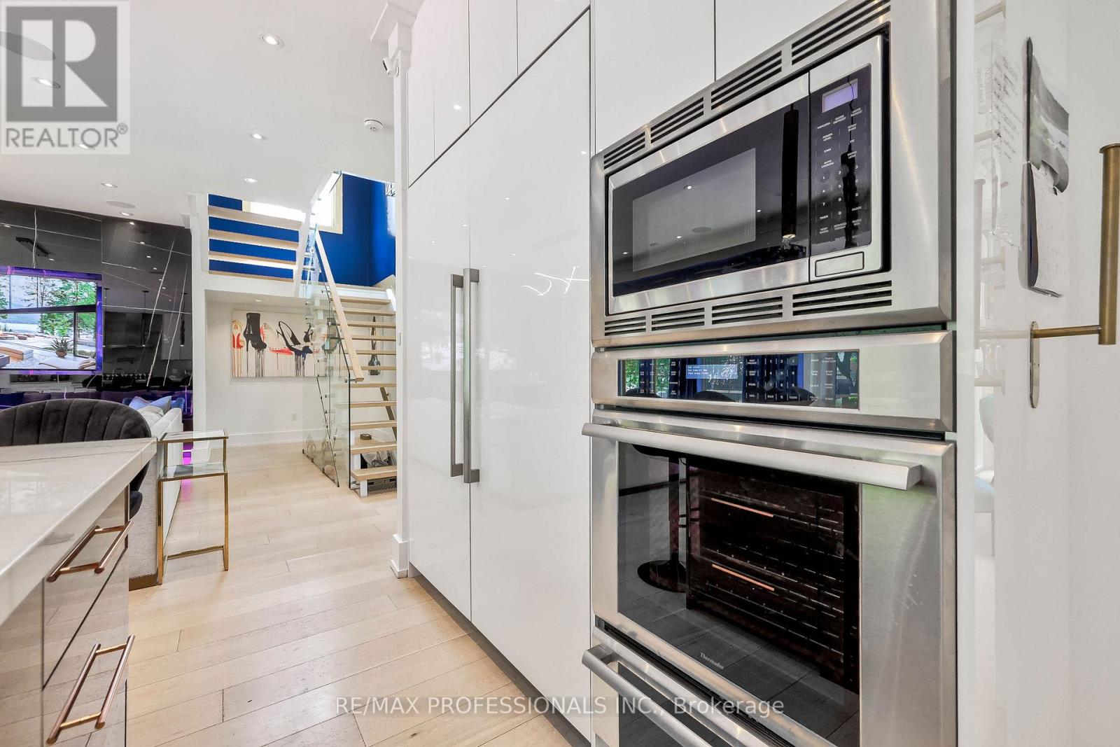 29 Avon Park, Toronto, Ontario  M8Z 3X4 - Photo 21 - W13472178