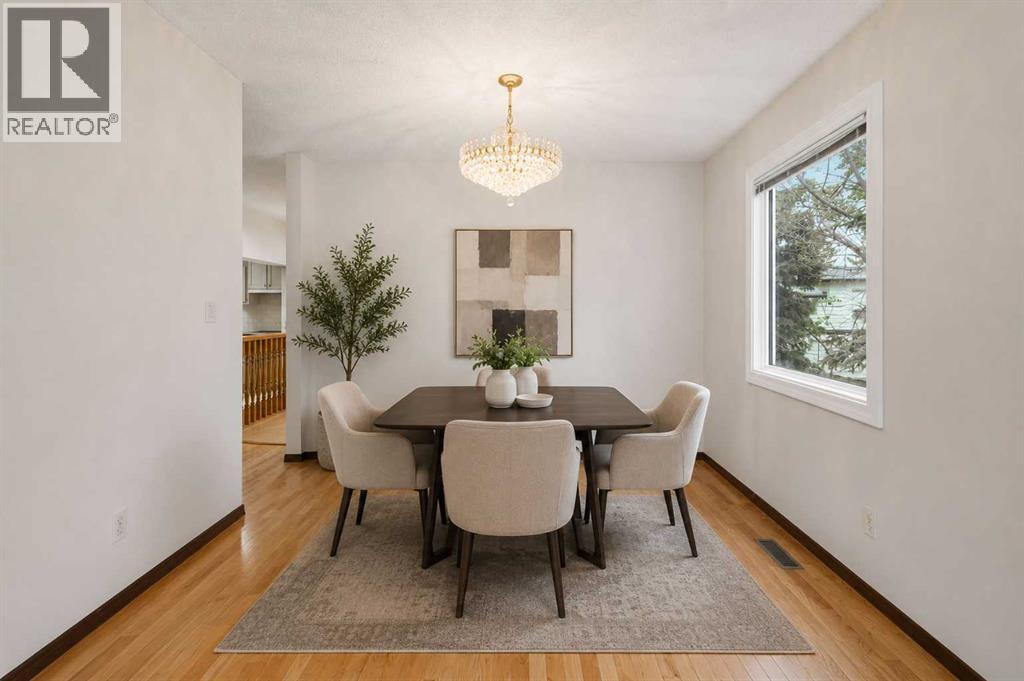 27 Woodgreen Place Sw, Calgary, Alberta  T2W 4A3 - Photo 9 - A2321722