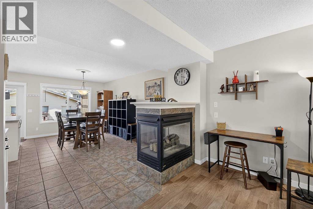 121 Prestwick Park Se, Calgary, Alberta  T2Z 3L6 - Photo 9 - A2321261