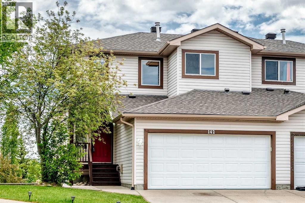 142 Quigley Close, Cochrane, Alberta