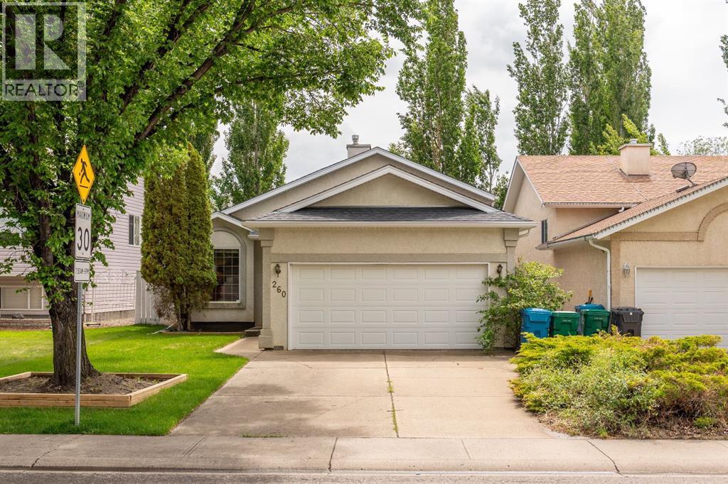 260 Red Crow Boulevard W, Lethbridge, Alberta  T1K 7B6 - Photo 1 - A2321341