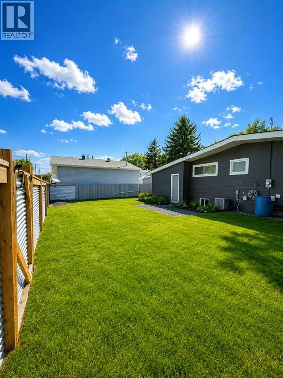 38 Westwood Drive SW, Calgary, Alberta  T3C 2V7 - Photo 34 - A2308408