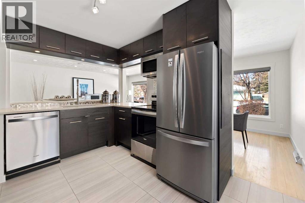 38 Westwood Drive SW, Calgary, Alberta  T3C 2V7 - Photo 23 - A2308408