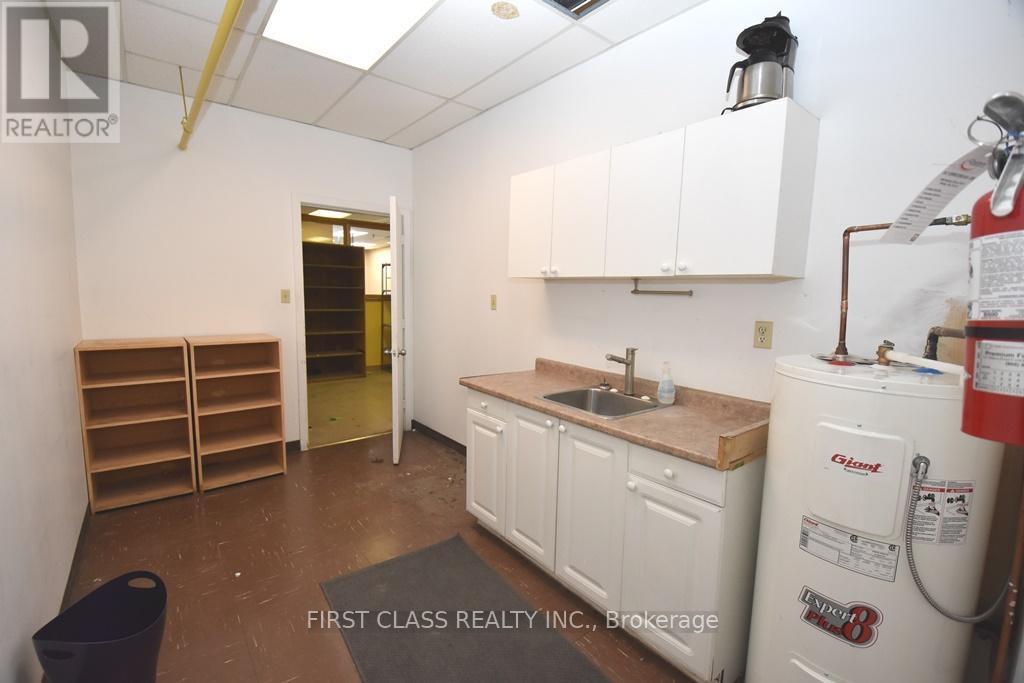 2 - 3 Carlaw Avenue, Toronto, Ontario  M4M 2R6 - Photo 11 - E12779934