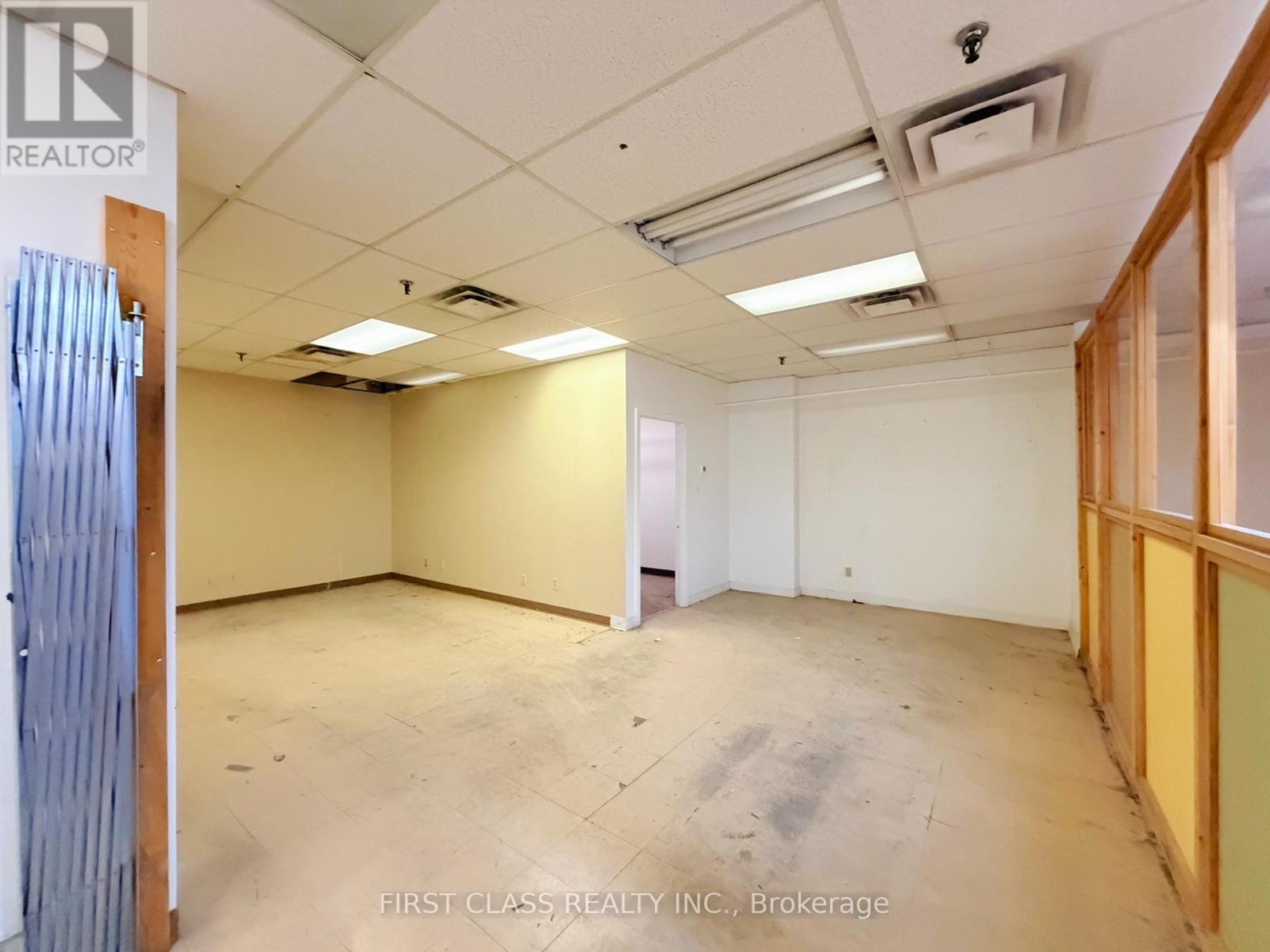 2 - 3 Carlaw Avenue, Toronto, Ontario  M4M 2R6 - Photo 18 - E12779934