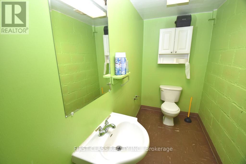 2 - 3 Carlaw Avenue, Toronto, Ontario  M4M 2R6 - Photo 9 - E12779934