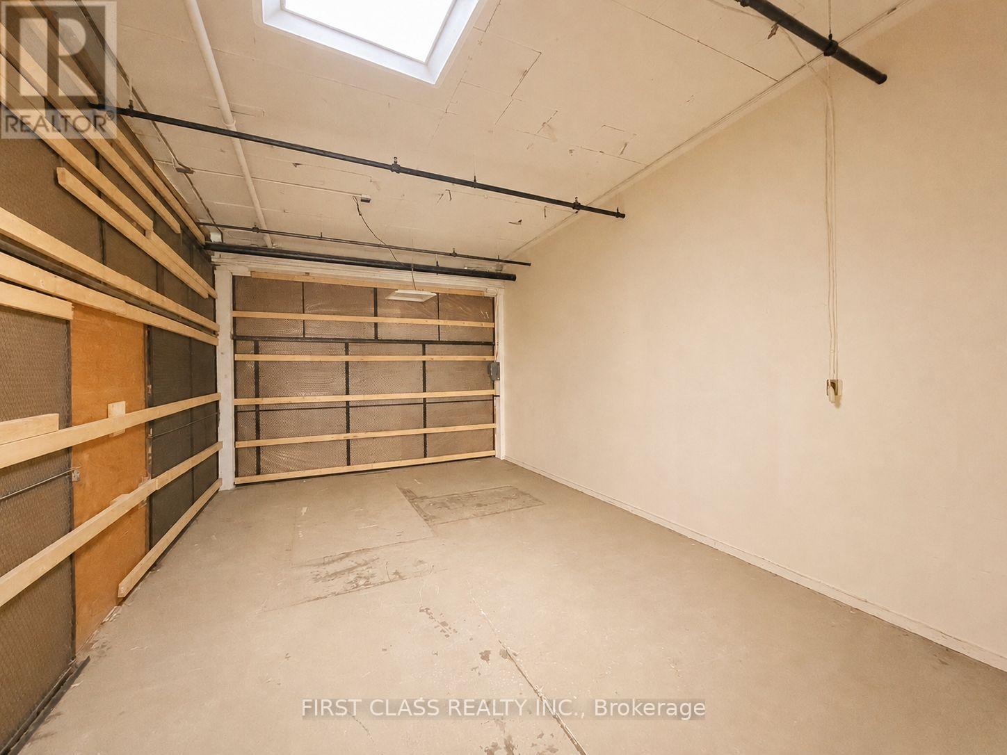 2 - 3 Carlaw Avenue, Toronto, Ontario  M4M 2R6 - Photo 7 - E12779934