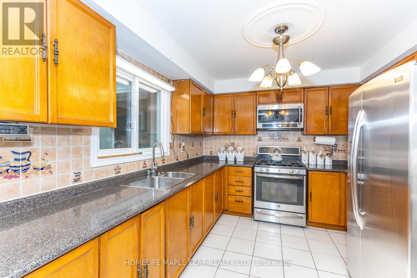 80 Whistling Hills Drive, Toronto, Ontario  M1V 2B7 - Photo 15 - E13472302
