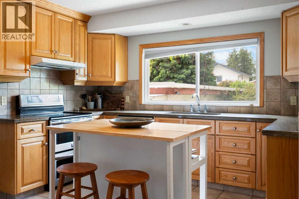 5431 Silverdale Drive NW, Calgary, Alberta  T3B 3M9 - Photo 11 - A2322846