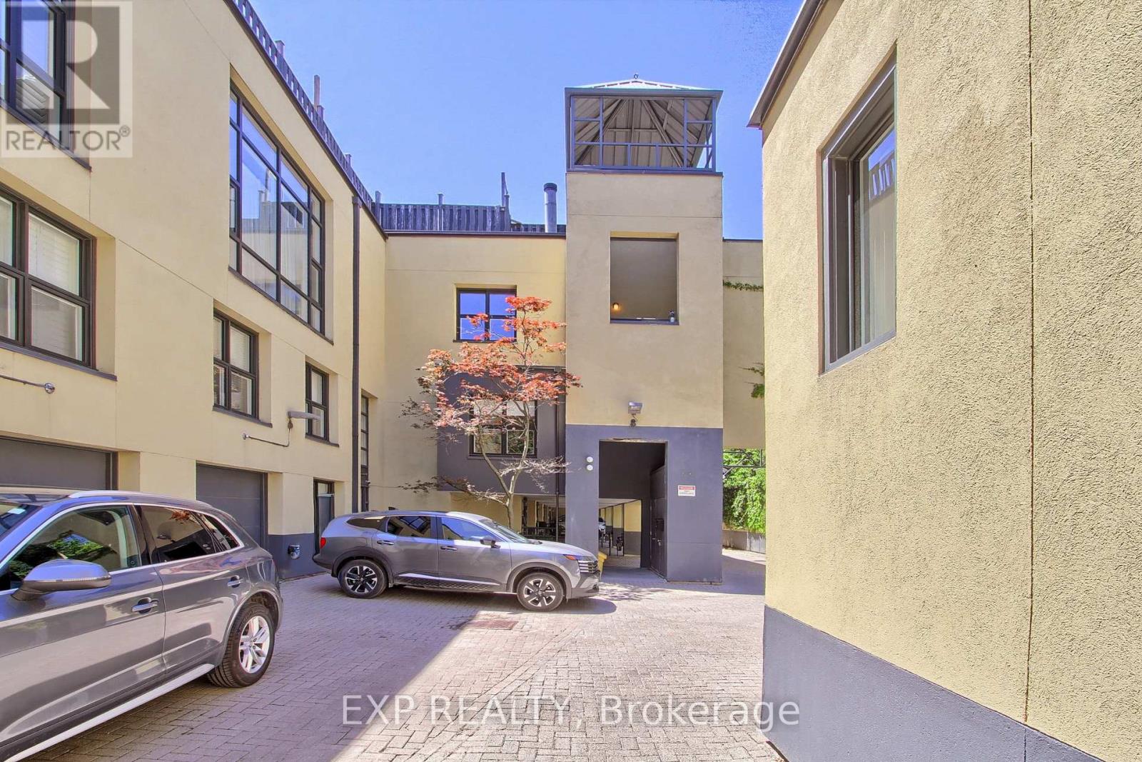 4 - 306 Sackville Street, Toronto, Ontario  M5A 3G2 - Photo 2 - C13429442