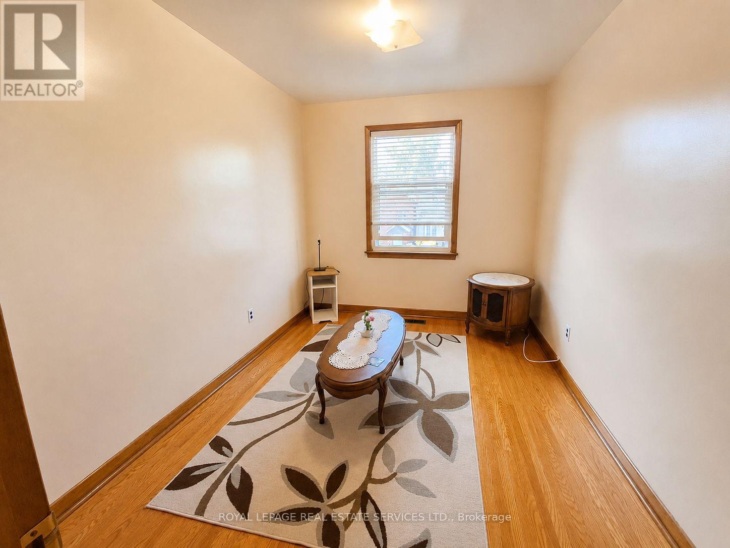 5 Pendrith Street, Toronto, Ontario M6G 1R6 - Photo 6 - W13472316