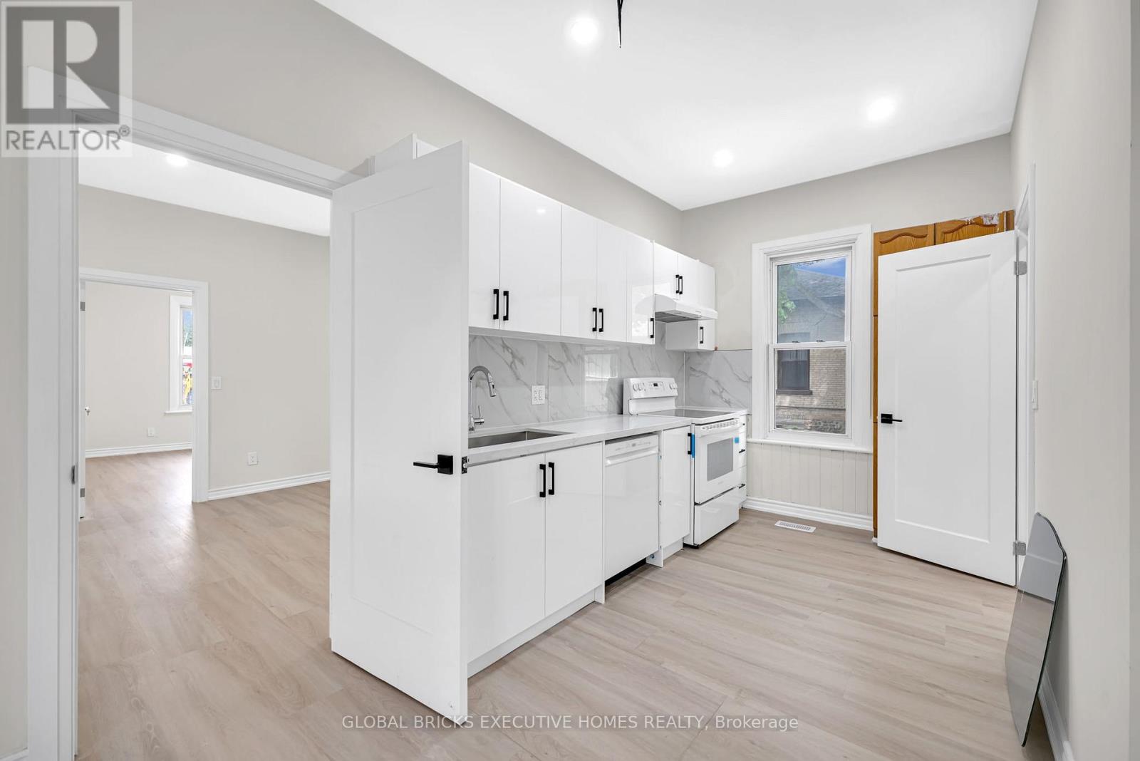 Unit B - 108 Lindsay Street S, Kawartha Lakes, Ontario K9V 2M6 - Photo 5 - X13472330
