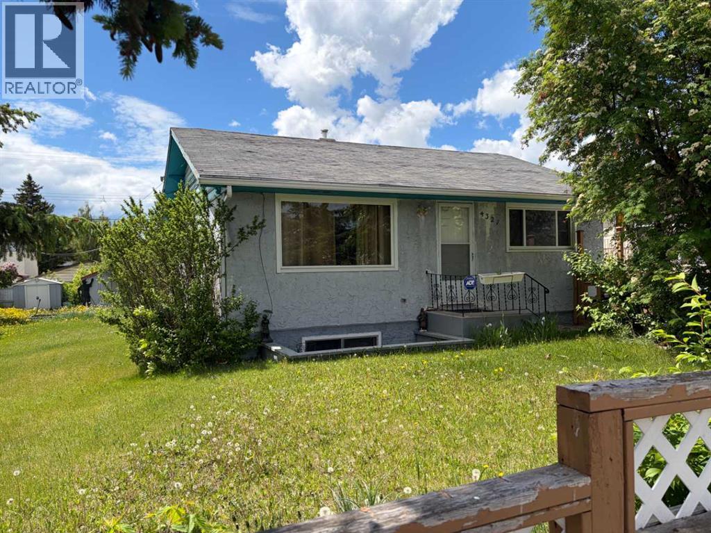 4327 70 Street NW, calgary, Alberta