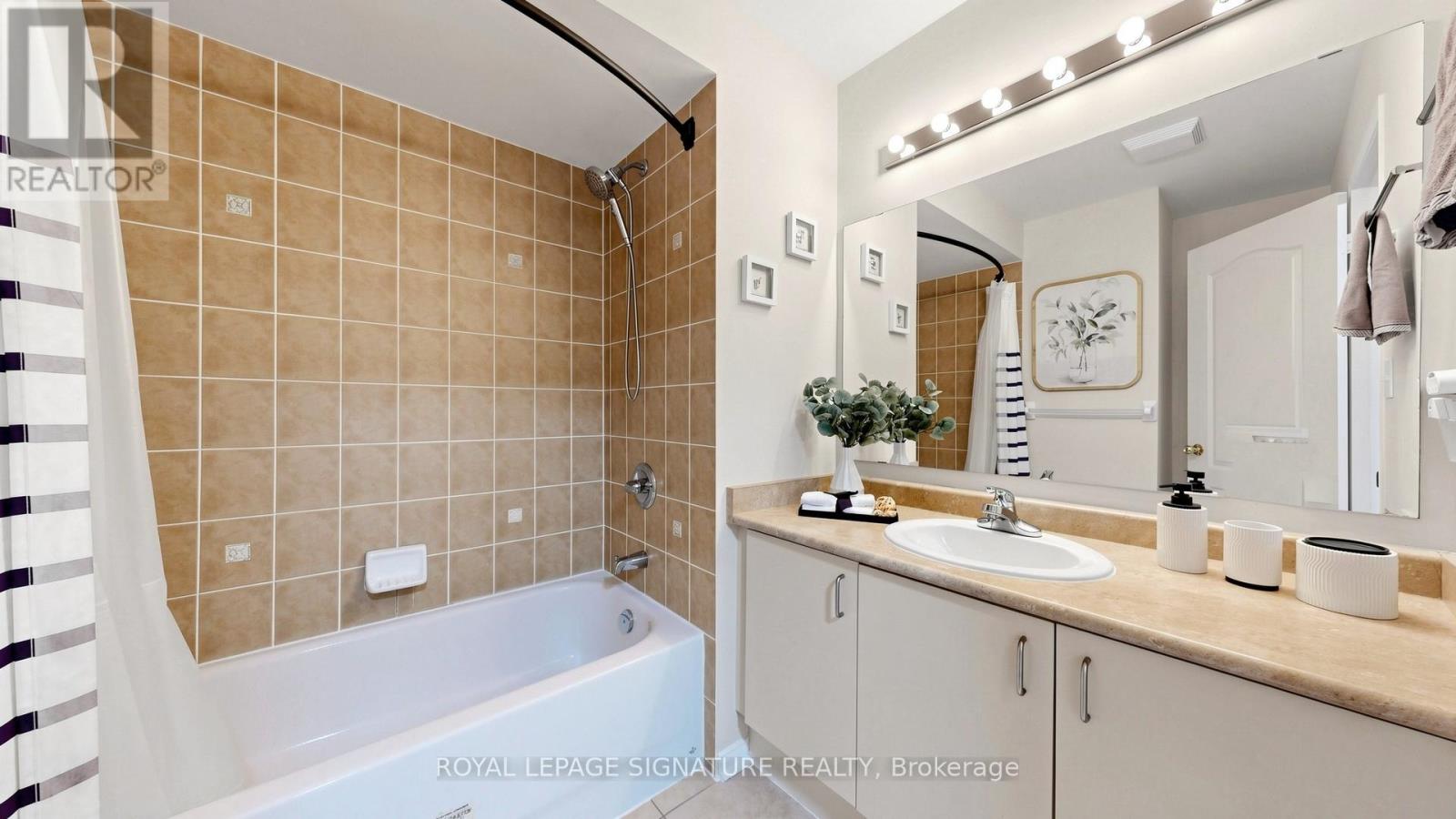 383 White's Hill Avenue, Markham, Ontario  L6B 0J4 - Photo 11 - N13460144
