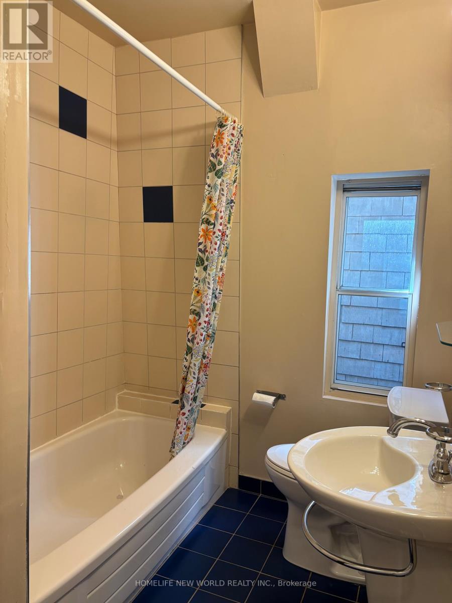 93 Durie Street, Toronto, Ontario M6S 3E7 - Photo 11 - W13472336