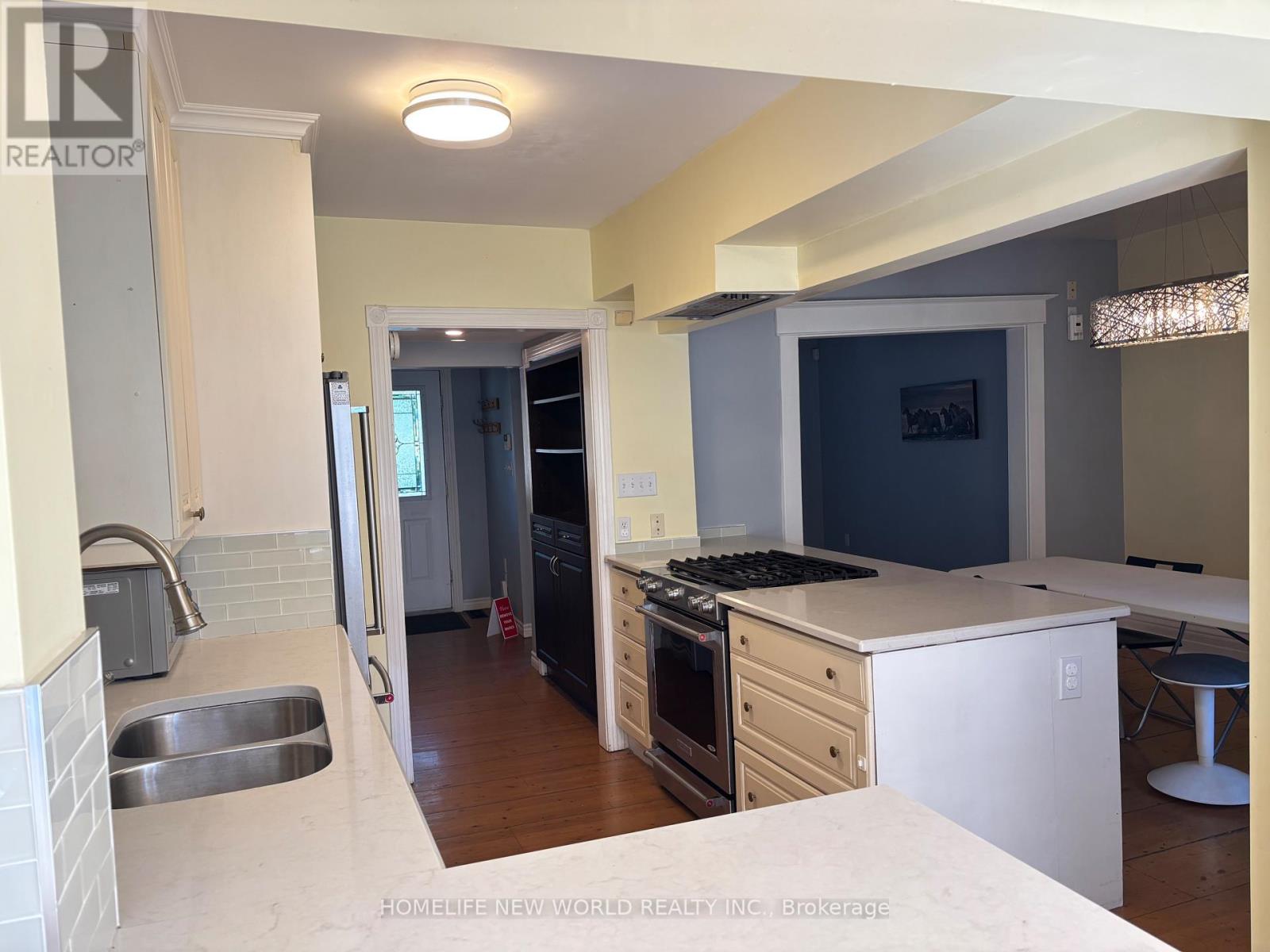 93 Durie Street, Toronto, Ontario M6S 3E7 - Photo 5 - W13472336