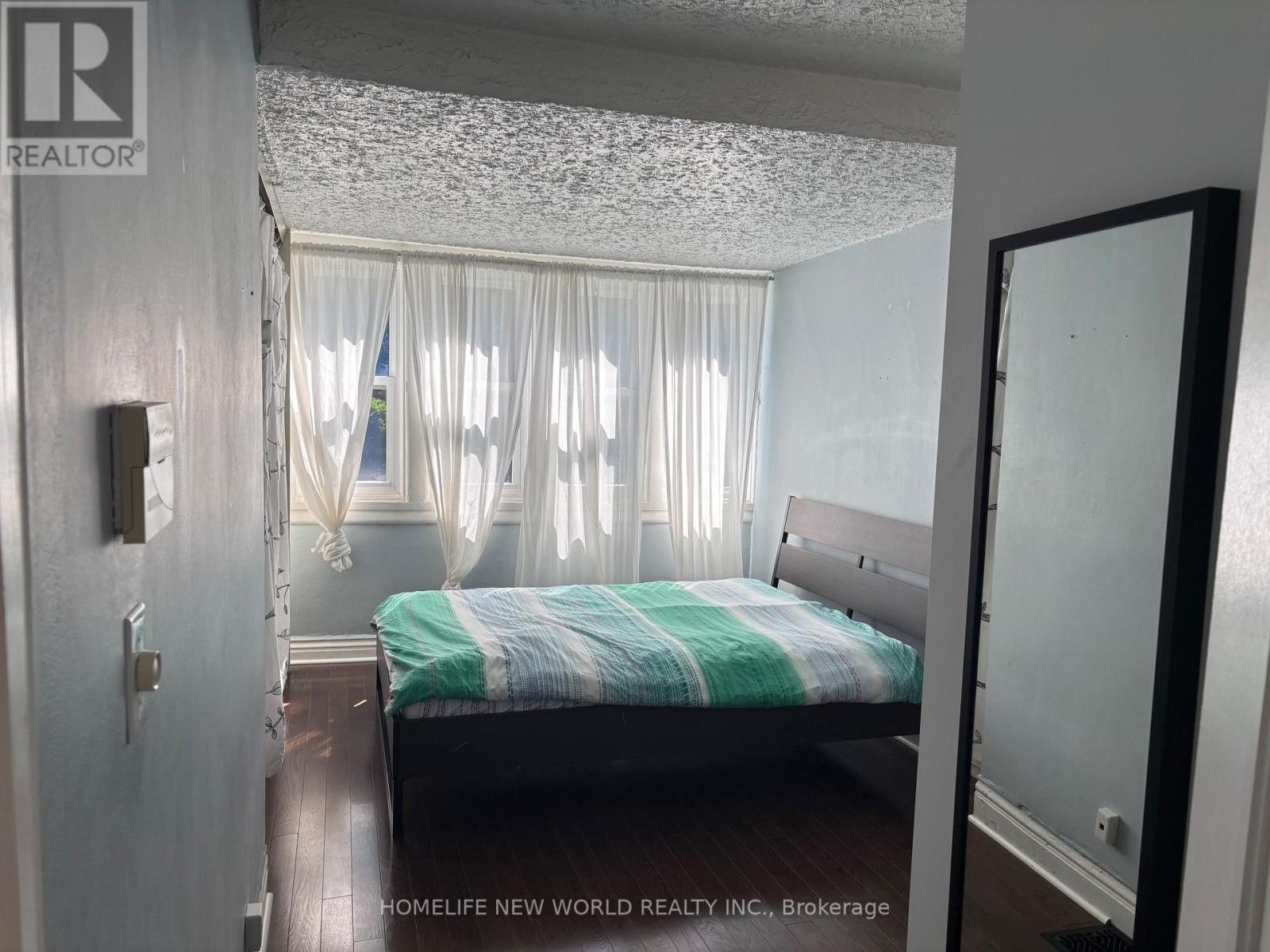 93 Durie Street, Toronto, Ontario M6S 3E7 - Photo 8 - W13472336