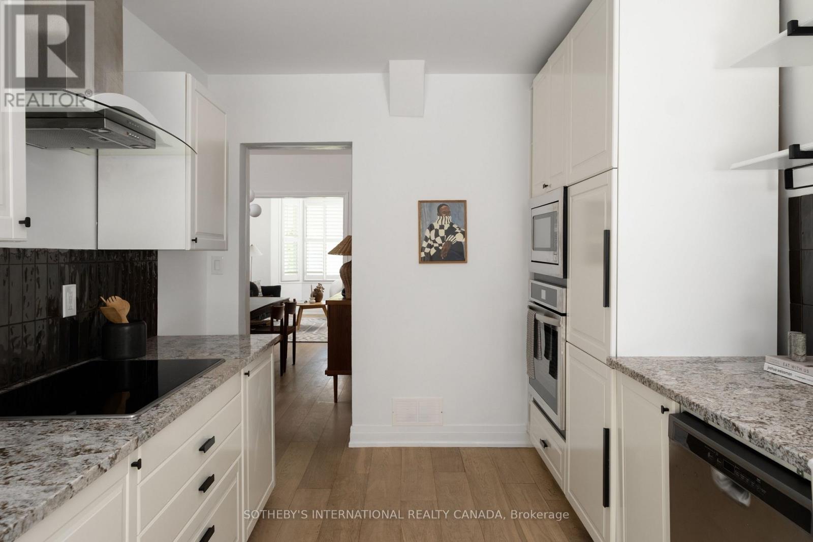 22 Connaught Avenue, Toronto, Ontario M4L 2V9 - Photo 13 - E13457150
