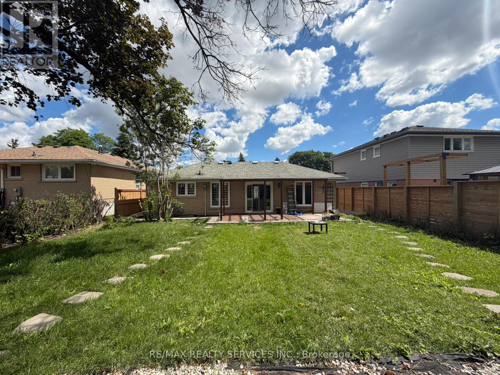 46 Staveley Crescent, Brampton, Ontario L6W 2R9 - Photo 20 - W13105224