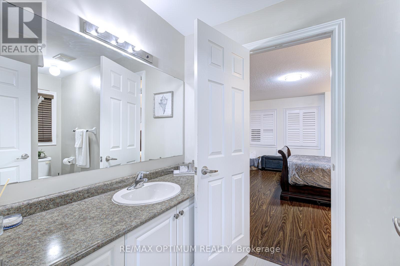 19 Teal Crest Circle, Brampton, Ontario  L6X 2Z6 - Photo 32 - W13109510