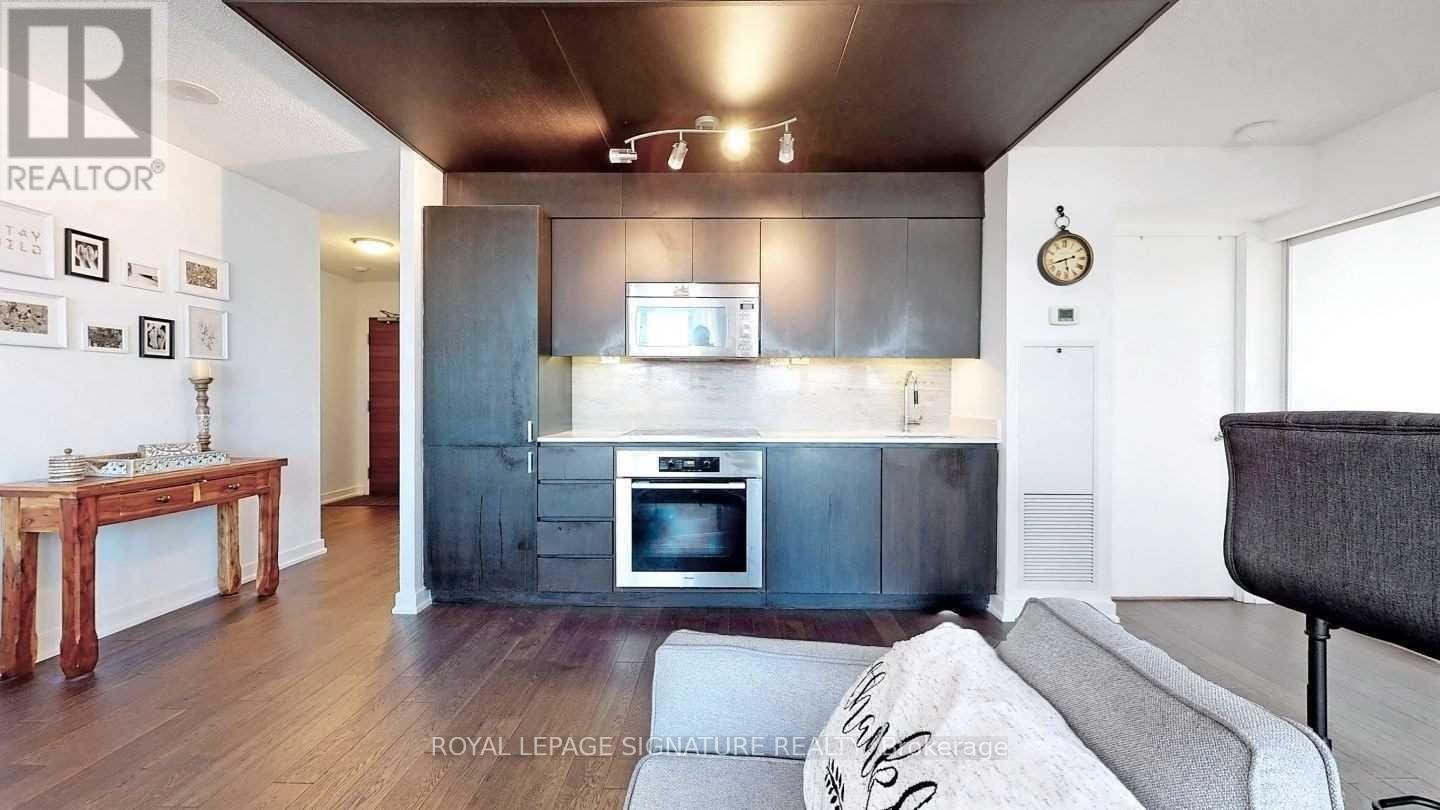 2306 - 15 Iceboat Terrace, Toronto, Ontario  M5V 4A5 - Photo 6 - C13472374