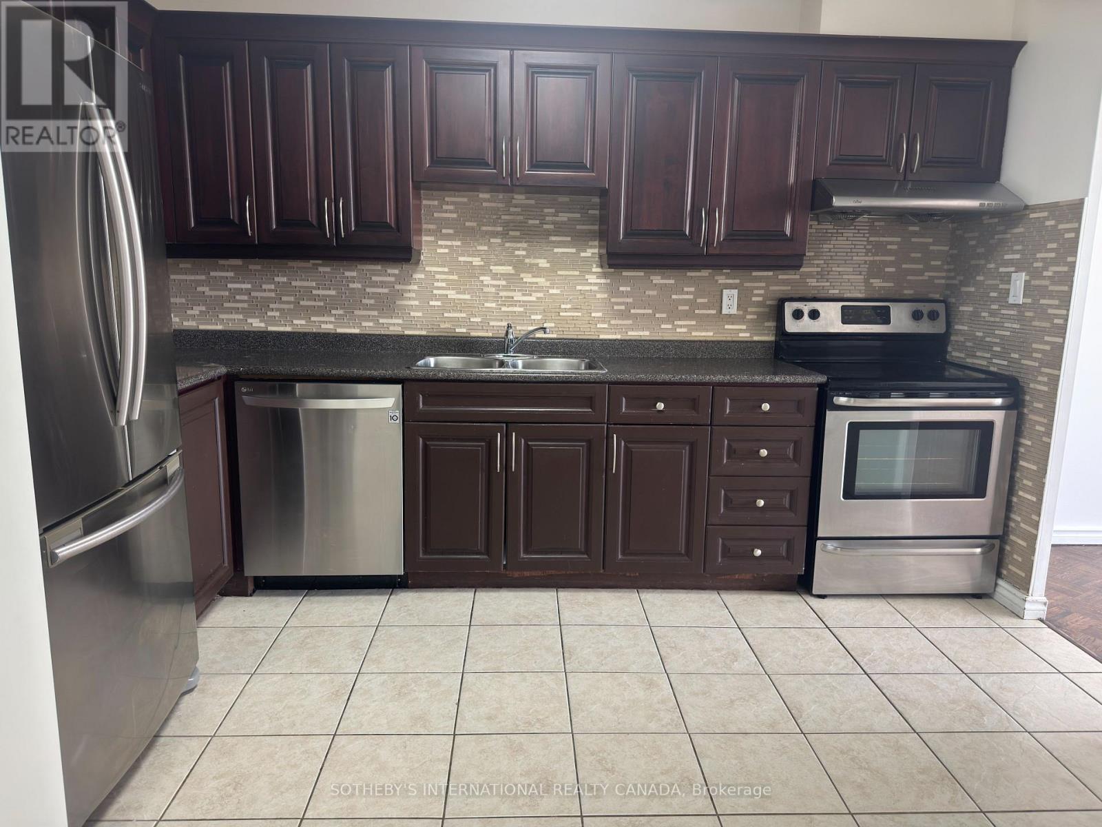 706 - 60 Pavane Linkway Way, Toronto, Ontario  M3C 2Y6 - Photo 4 - C13472376