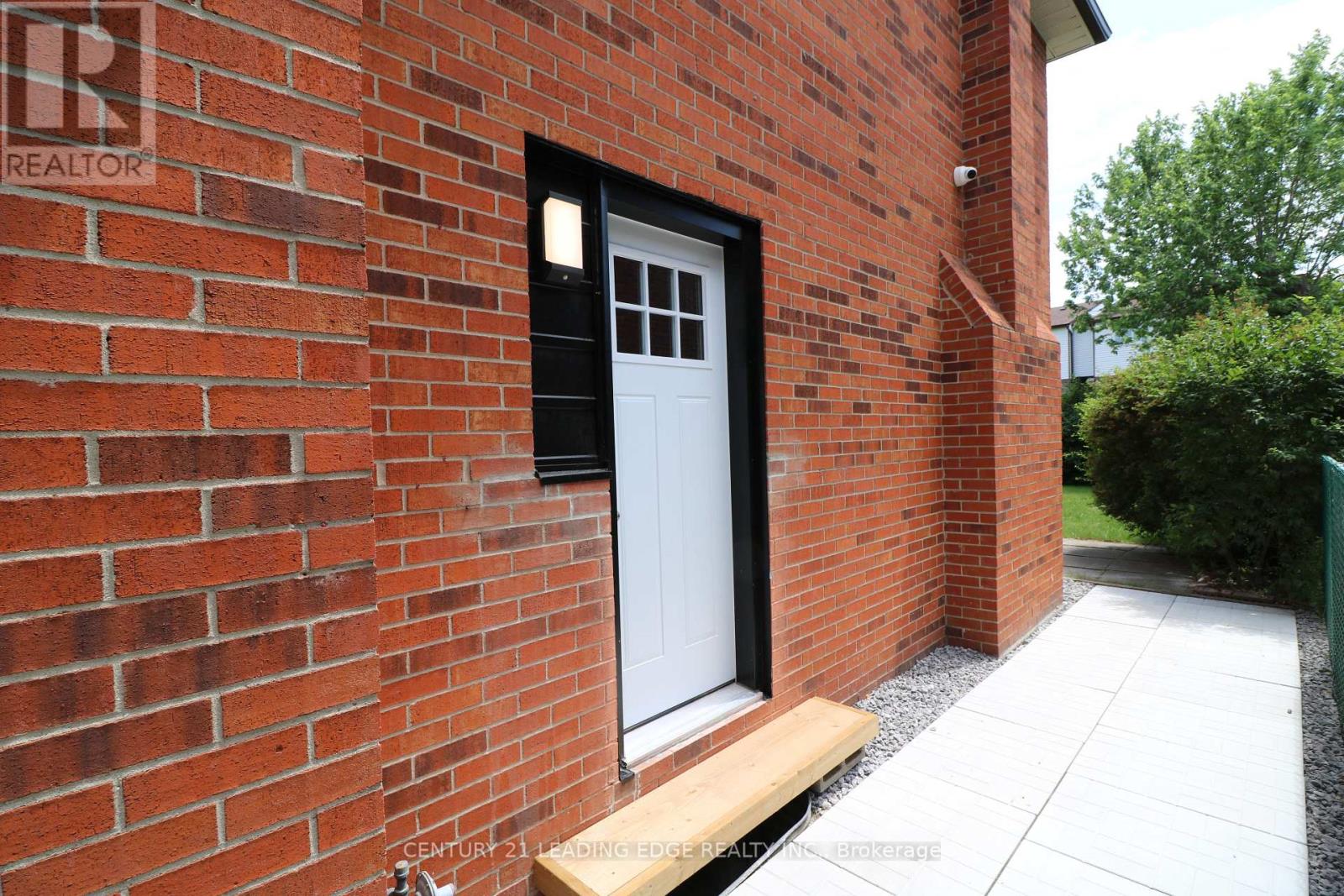 Bsmt - 263 Ingleton Boulevard, Toronto, Ontario  M1V 2A3 - Photo 3 - E13472358
