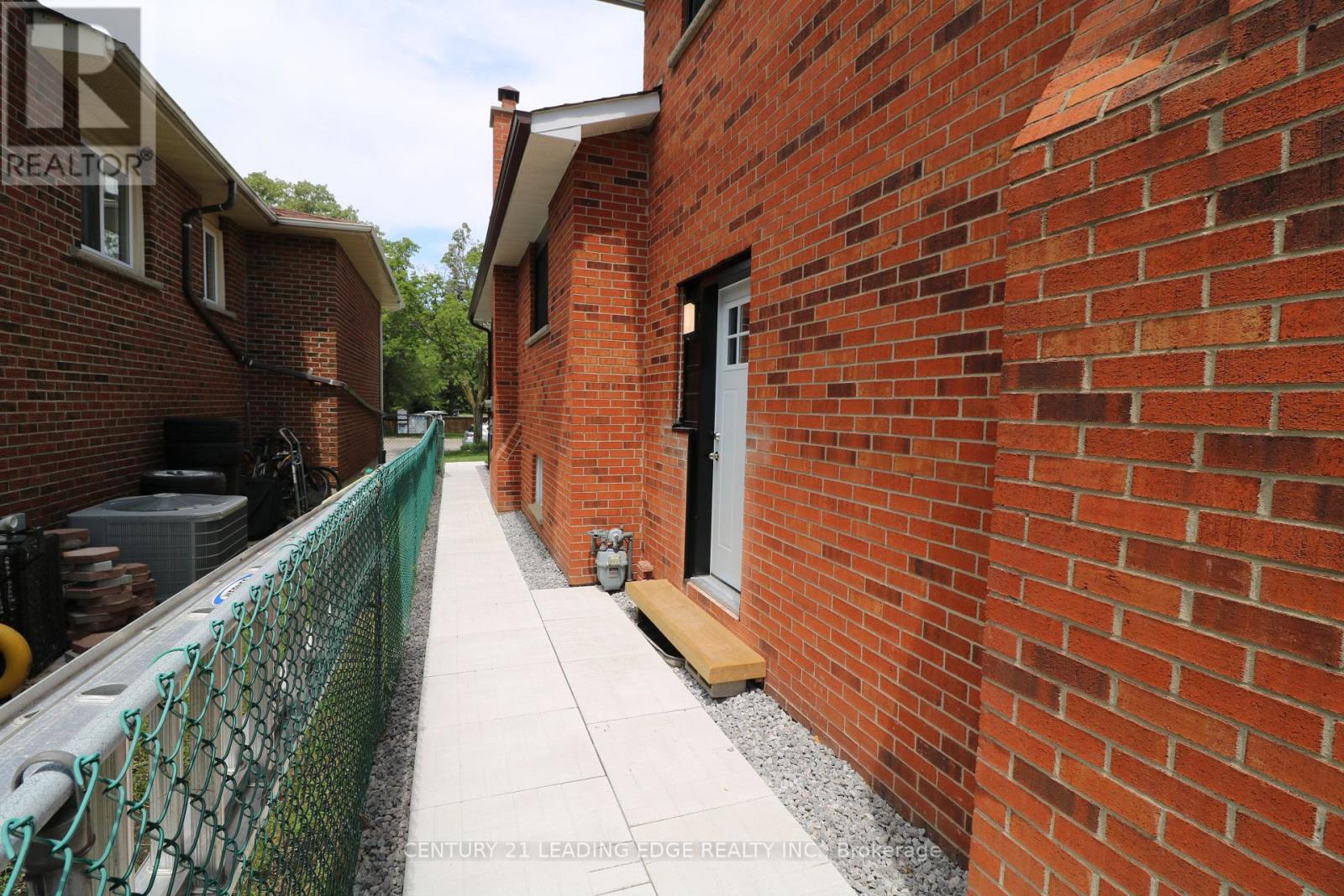 Bsmt - 263 Ingleton Boulevard, Toronto, Ontario  M1V 2A3 - Photo 4 - E13472358