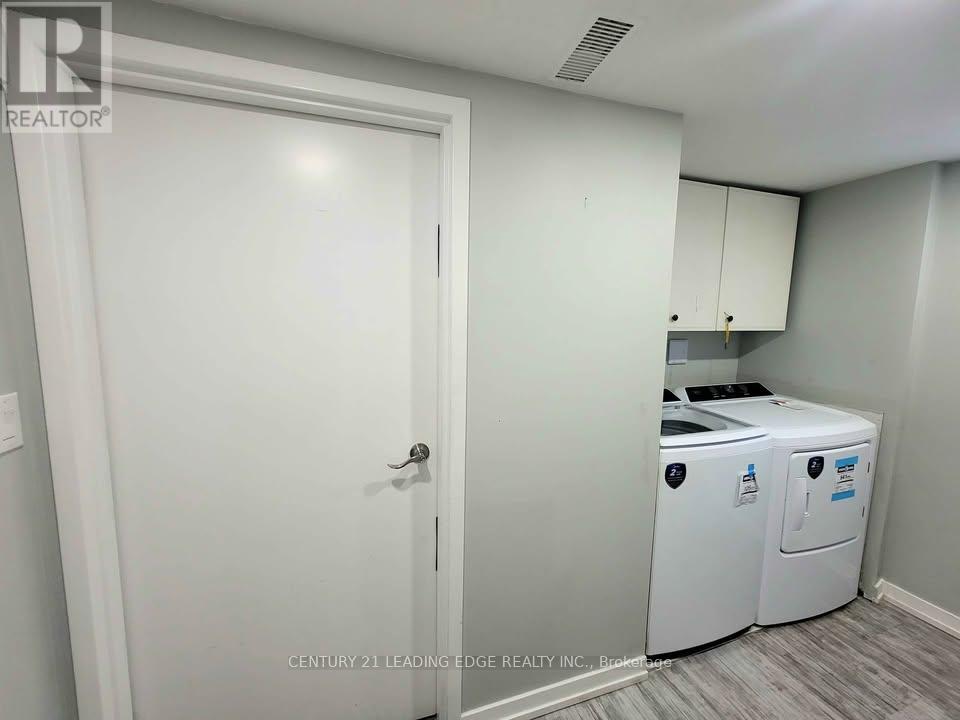 105 Wye Valley Road, Toronto, Ontario  M1P 2A7 - Photo 4 - E13472398
