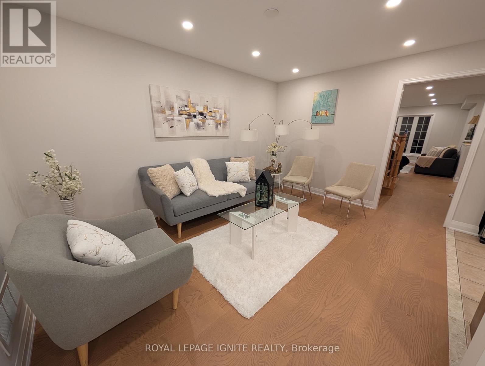 550 Hoover Park Drive, Whitchurch-Stouffville, Ontario  L4A 0S8 - Photo 7 - N13467786