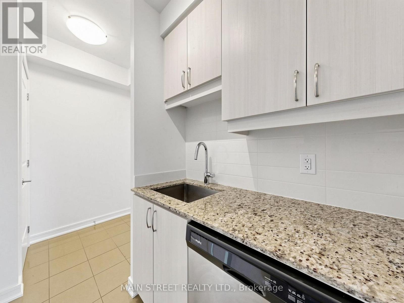 1712 - 9205 Yonge Street, Richmond Hill, Ontario L4C 1V5 - Photo 15 - N13472366