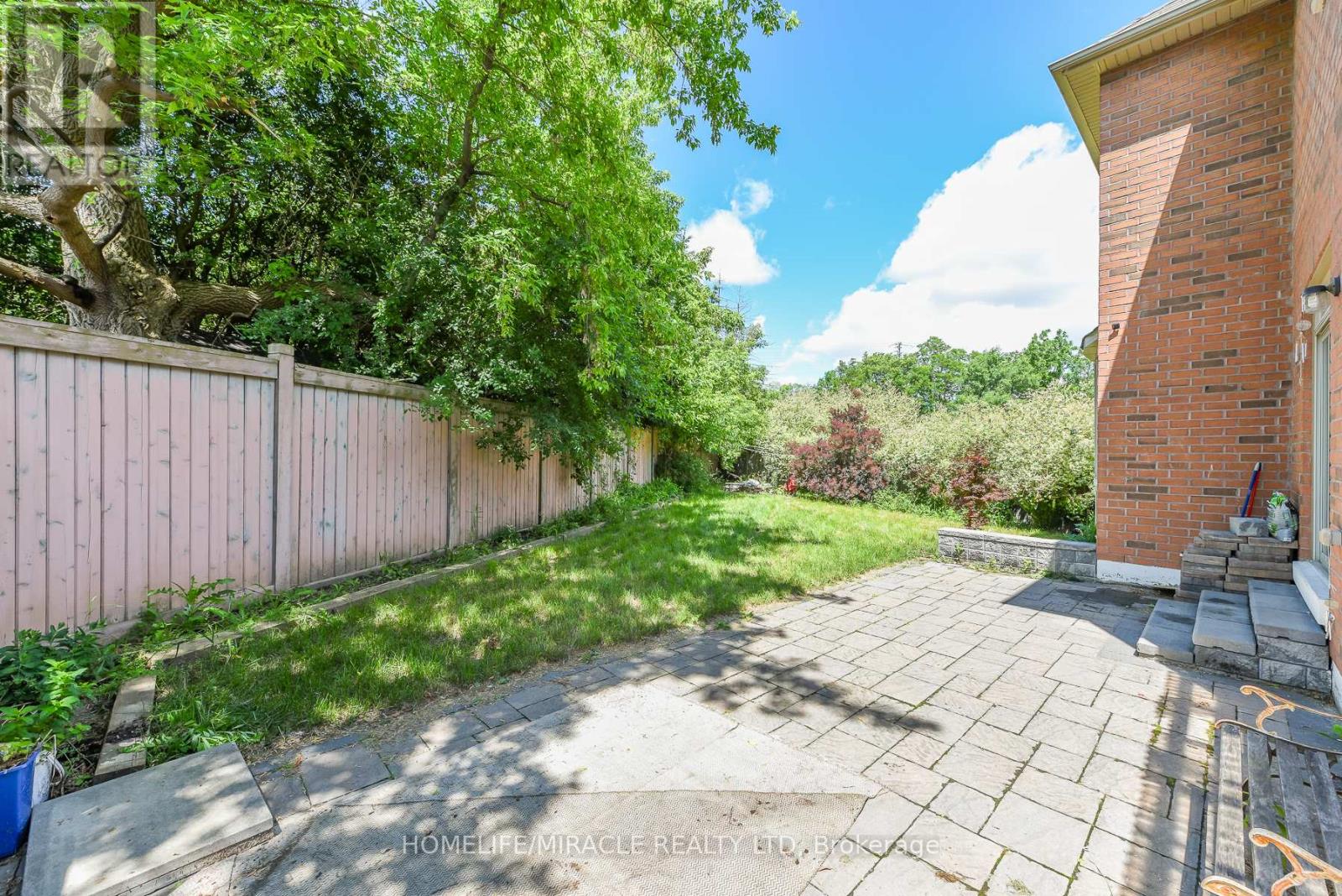 10 Danfield Court, Brampton, Ontario  L6Y 2X9 - Photo 11 - W13472360