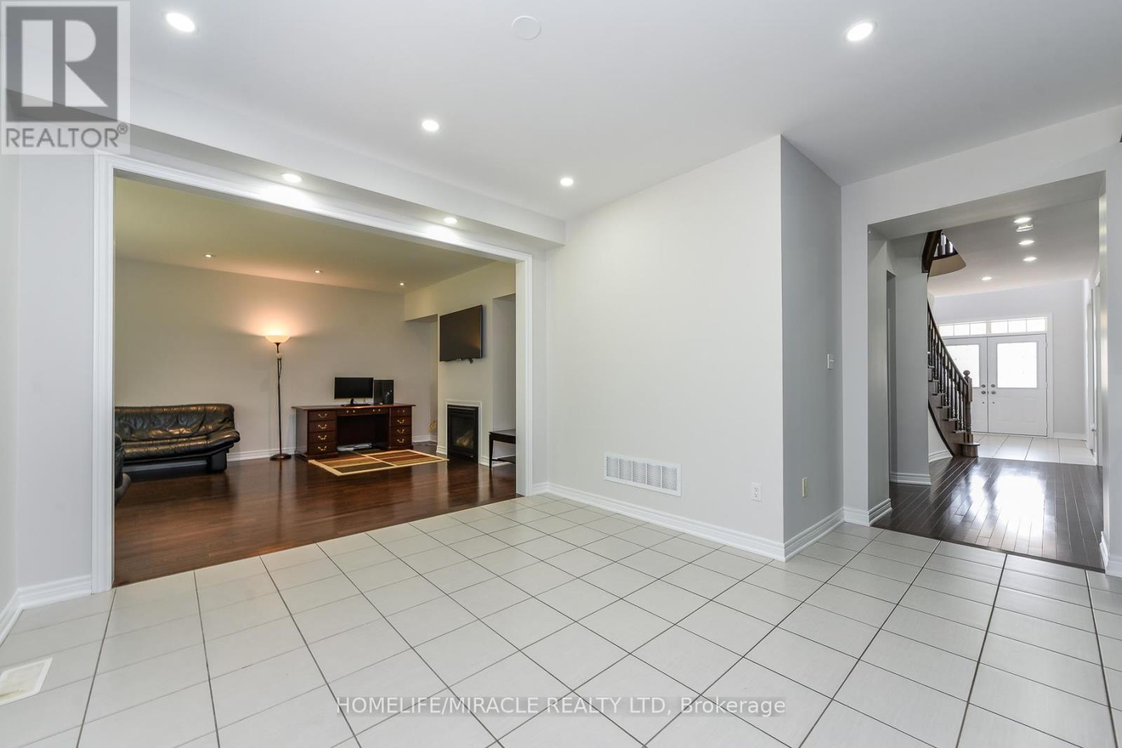 10 Danfield Court, Brampton, Ontario  L6Y 2X9 - Photo 33 - W13472360