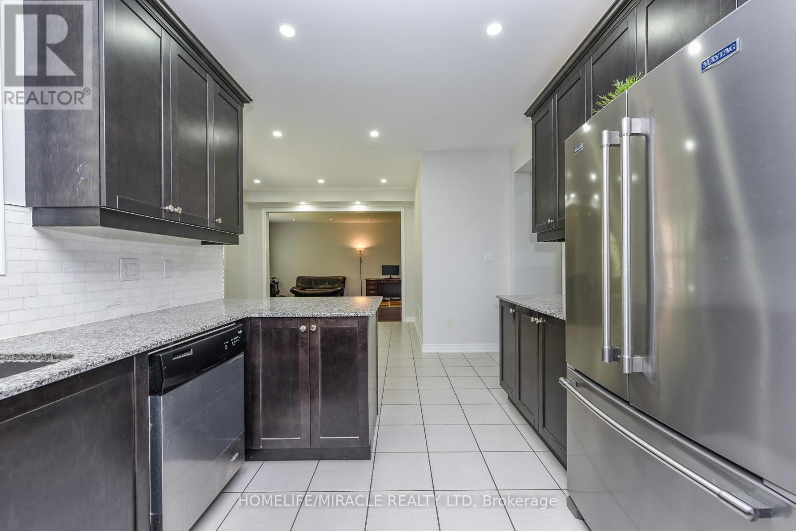 10 Danfield Court, Brampton, Ontario  L6Y 2X9 - Photo 39 - W13472360