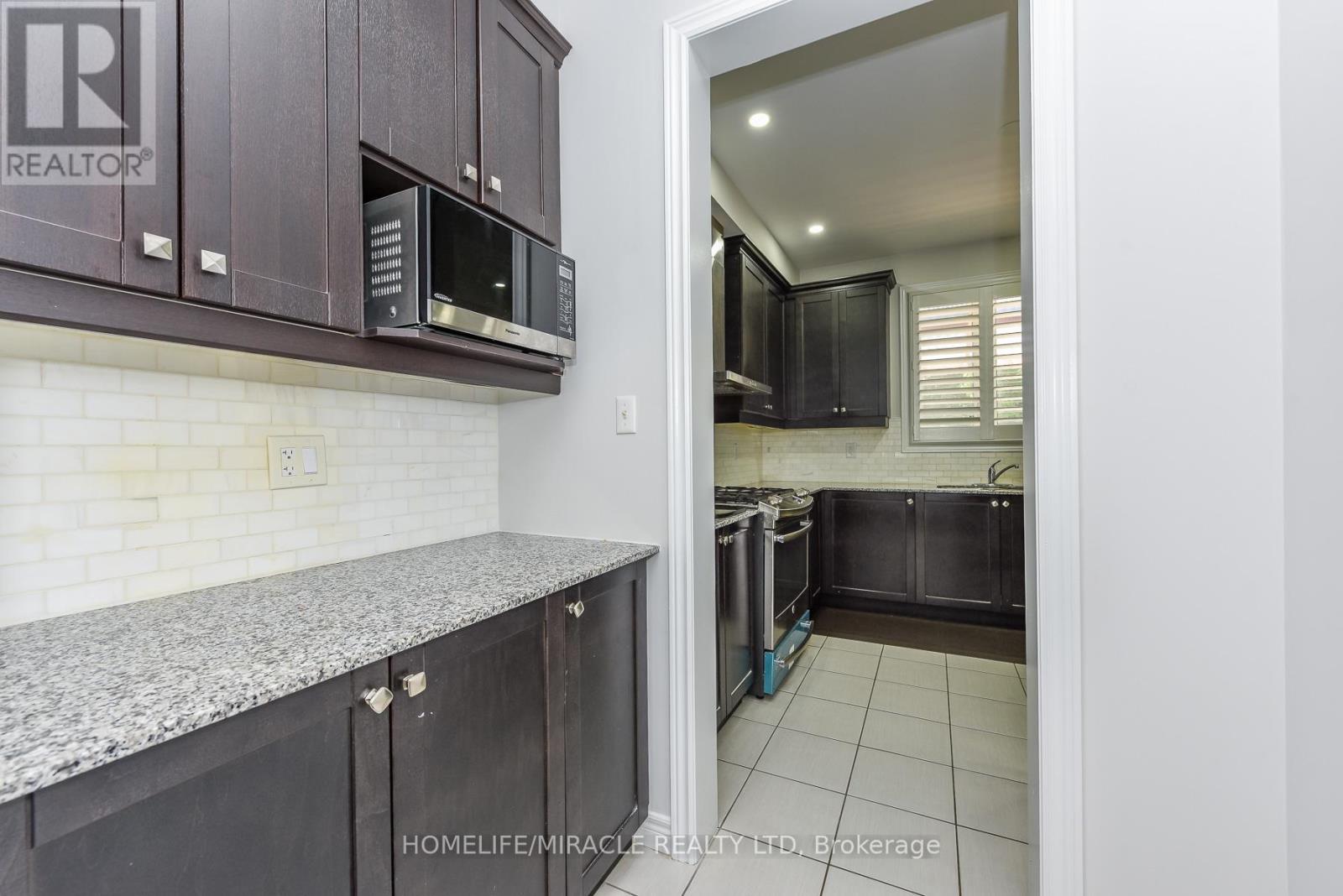 10 Danfield Court, Brampton, Ontario  L6Y 2X9 - Photo 41 - W13472360