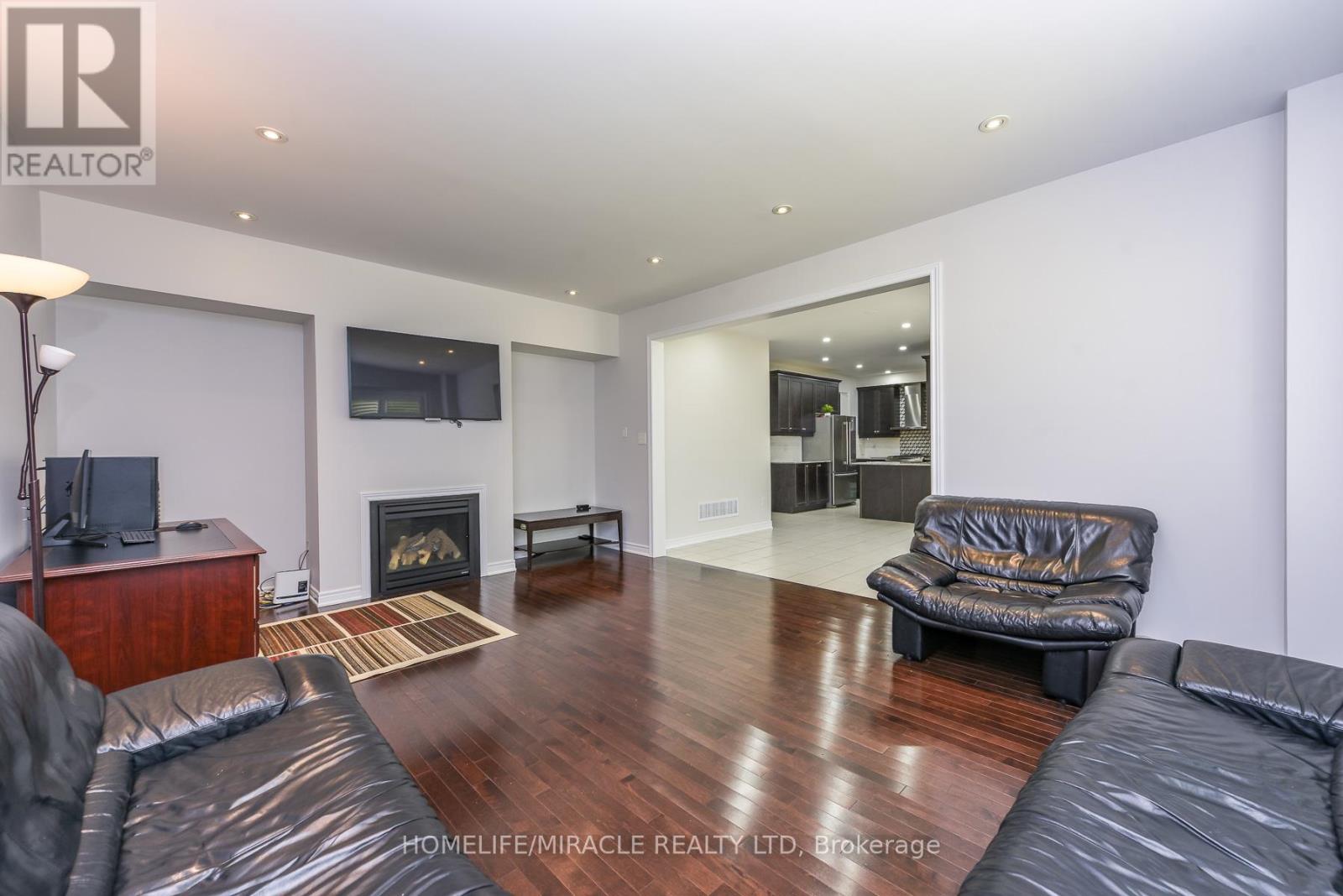 10 Danfield Court, Brampton, Ontario  L6Y 2X9 - Photo 47 - W13472360