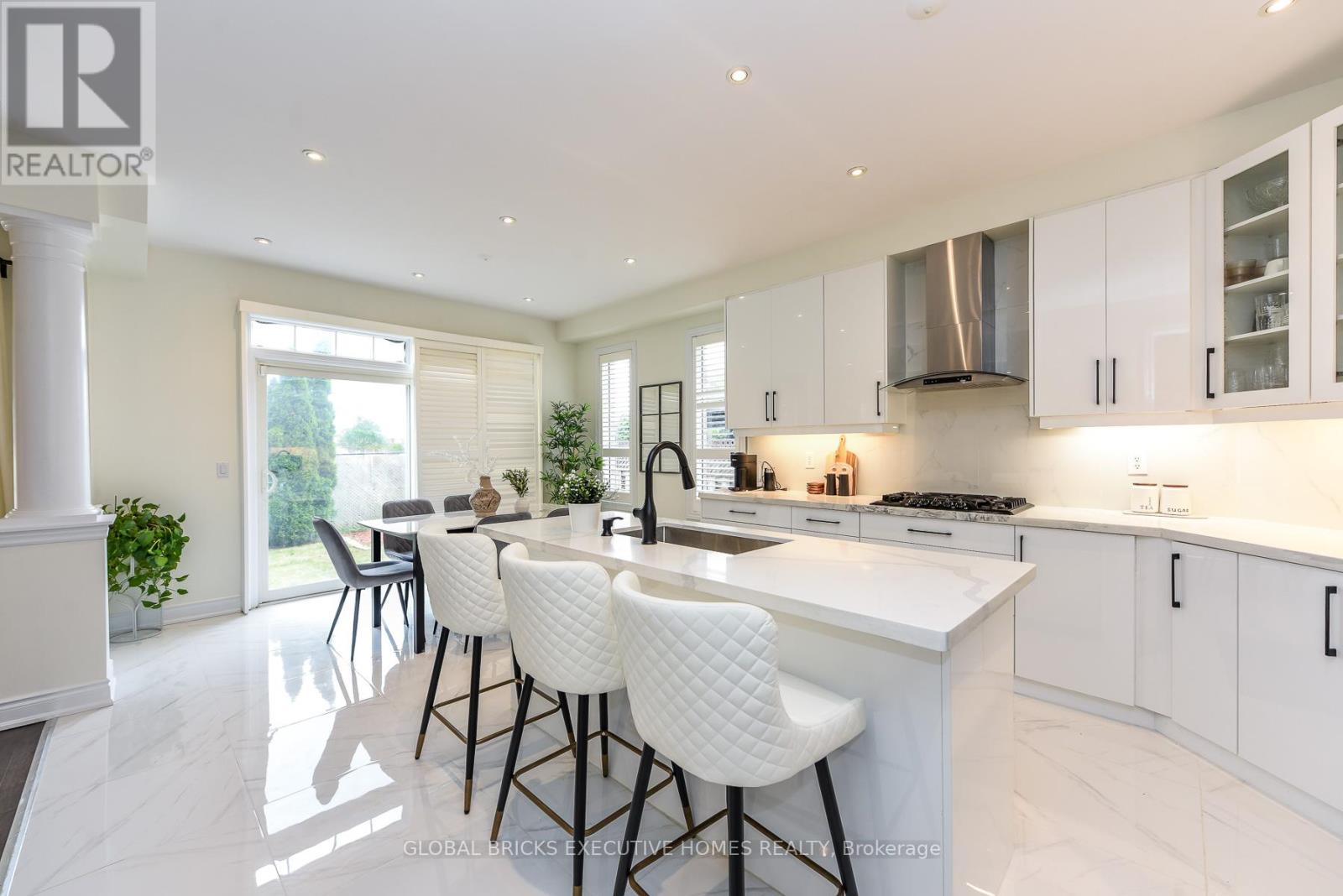 3435 Artesina Drive, Mississauga, Ontario  L5M 7K3 - Photo 24 - W13472364