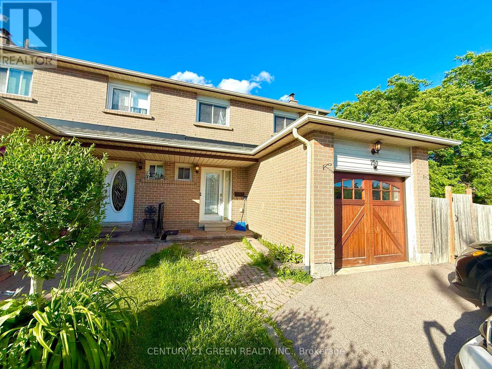 750 QUEENSBRIDGE DRIVE, Mississauga, Ontario